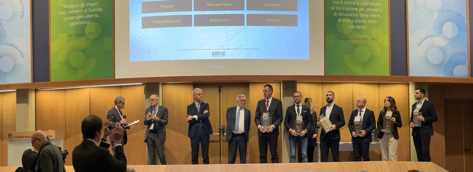 Deliverart vince il Premio Nazionale per l'Innovazione 2023 - Premio dei Premi della Fondazione Cotec 20 Deliverart vince il Premio Nazionale per l'Innovazione 2023 - Premio dei Premi della Fondazione Cotec